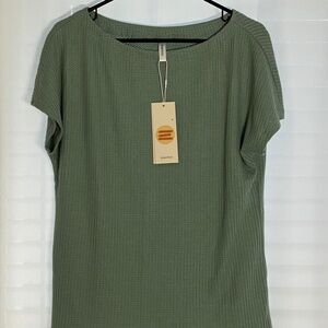 NWT Green waffle blouse size M